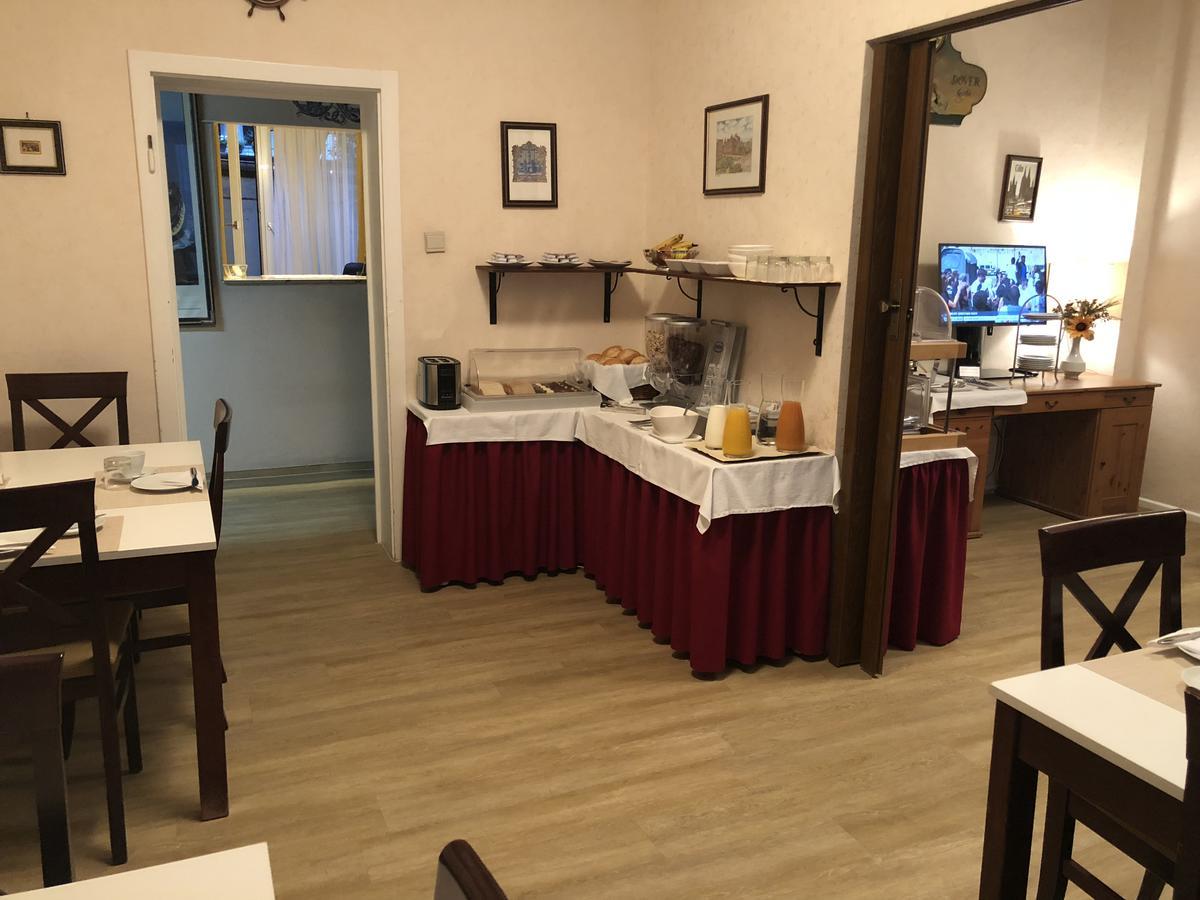 Hotel Berg Кьолн Екстериор снимка