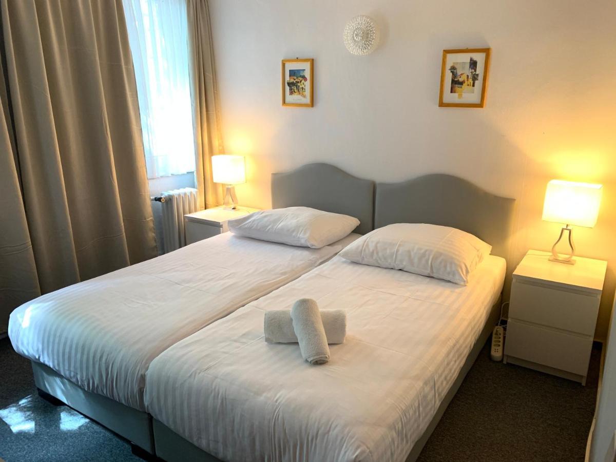 Hotel Berg Кьолн Екстериор снимка